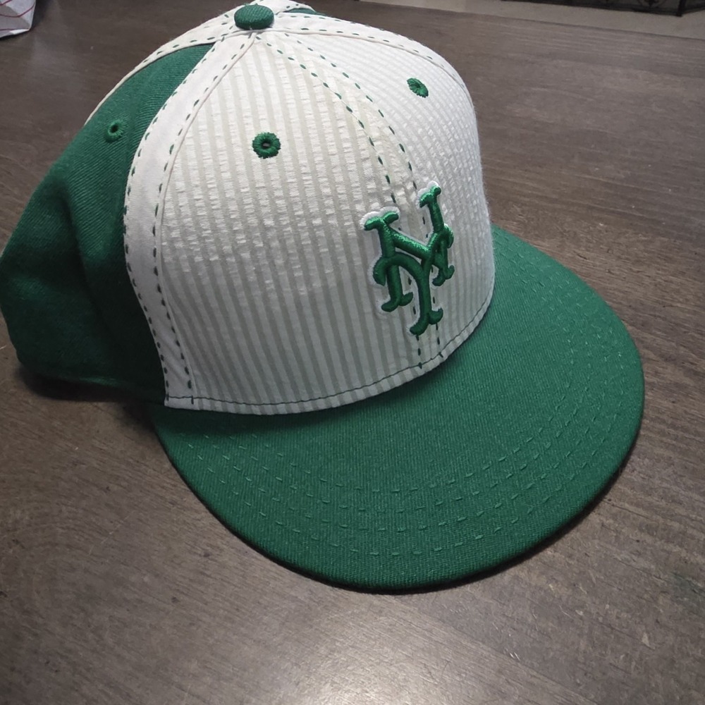 NEW YORK METS NEW ERA 59FIFTY 2024 St. PATRICKS DAY ON FIELD FITTED HAT Sz 7 1/2 - Picture 2 of 6